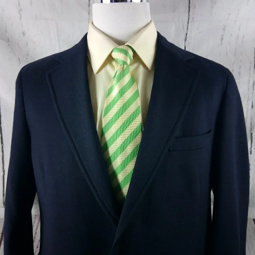 Jos A Bank Clothiers Red Label 44L Wool 2 Gold Button Blue Blazer Sport Coat